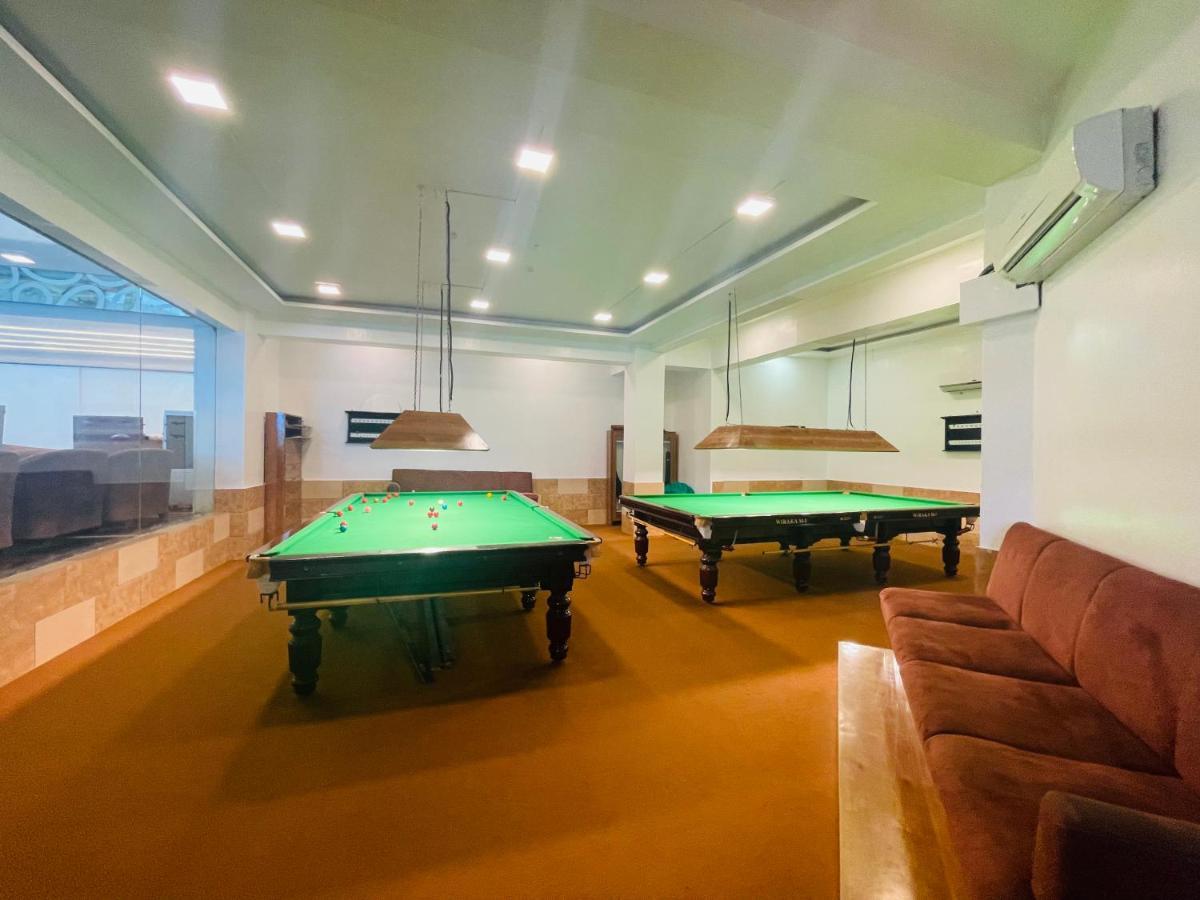 Home2 Renaissance Club Mumbai Kültér fotó