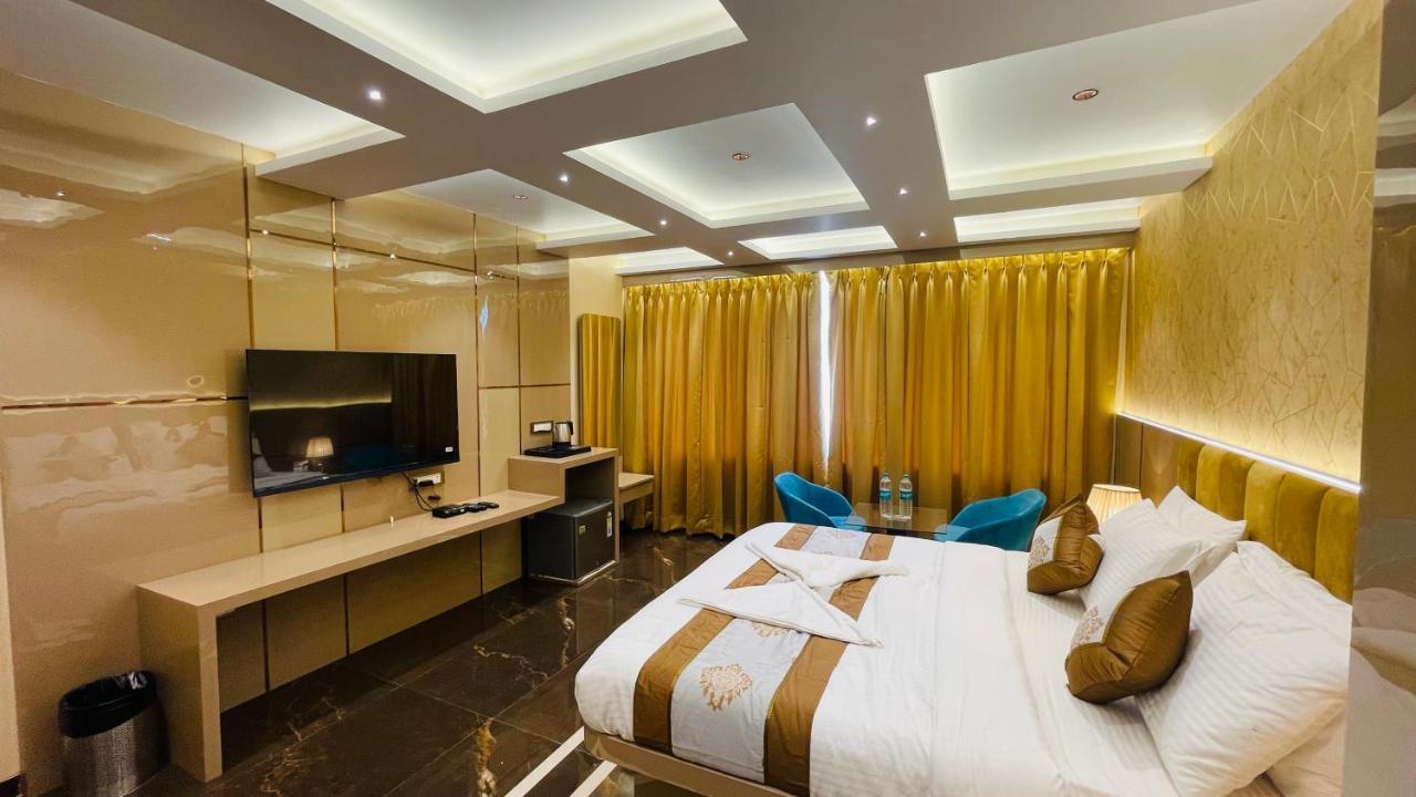 Home2 Renaissance Club Mumbai Kültér fotó