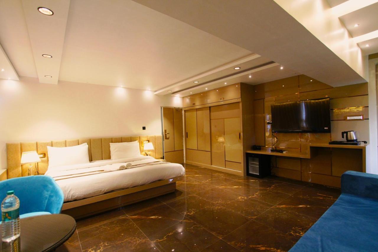 Home2 Renaissance Club Mumbai Kültér fotó