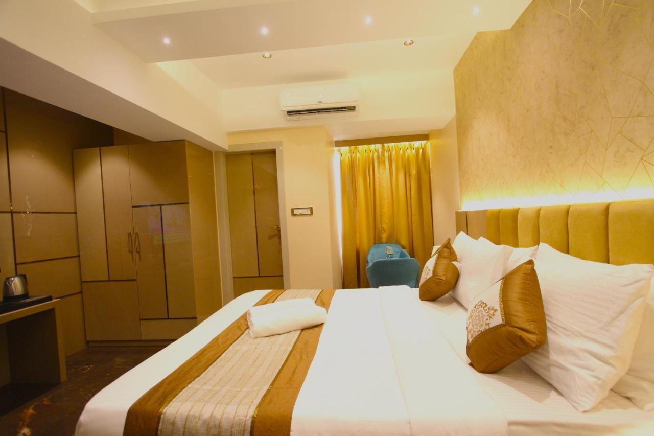 Home2 Renaissance Club Mumbai Kültér fotó