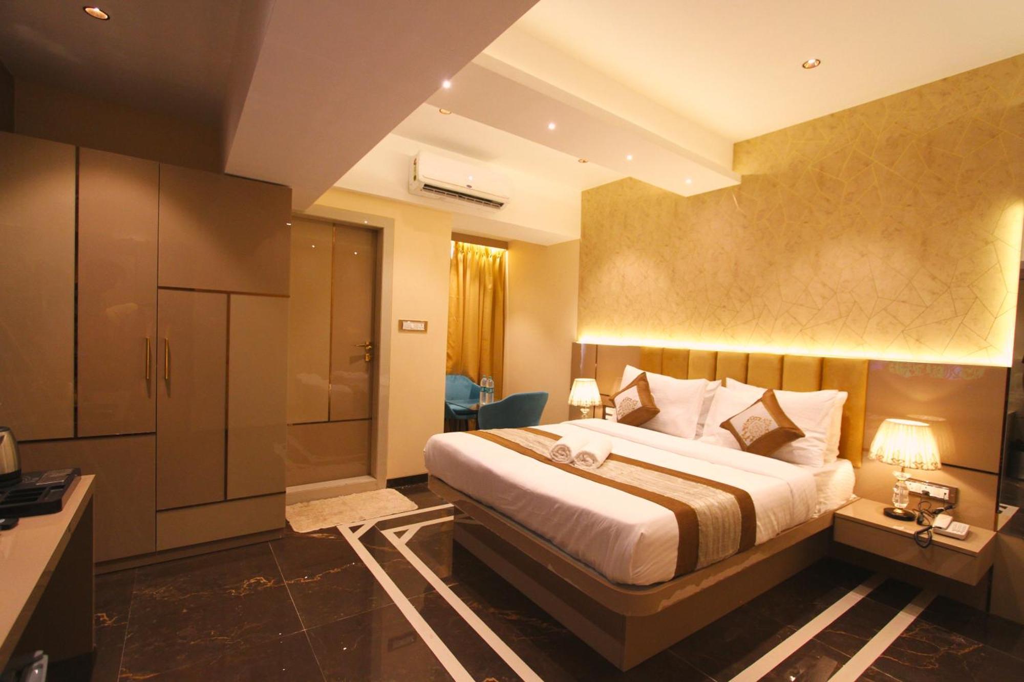 Home2 Renaissance Club Mumbai Kültér fotó