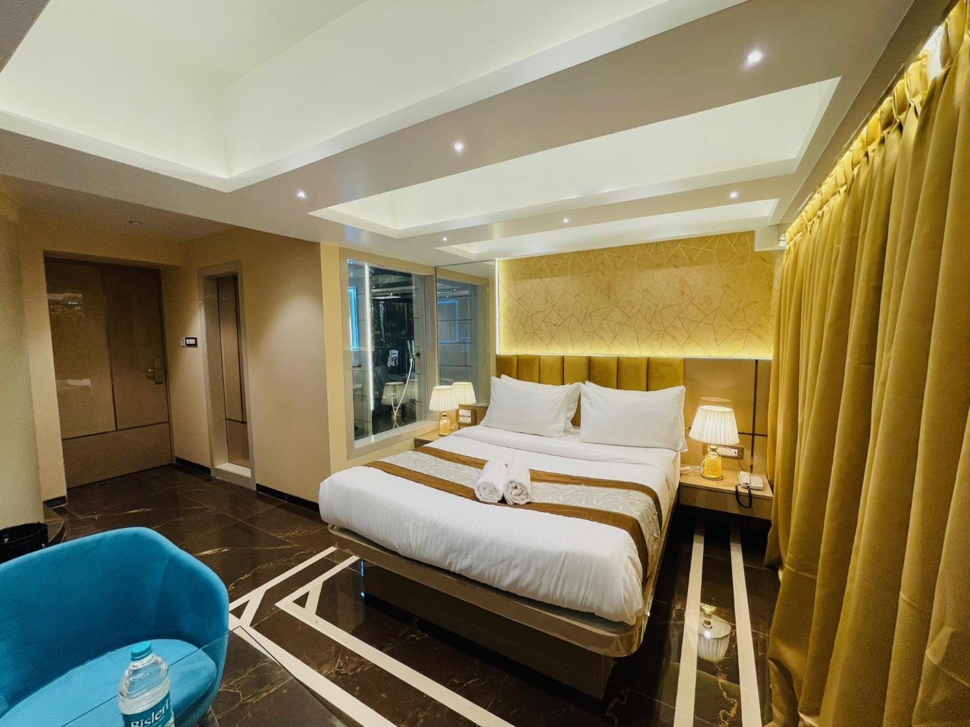 Home2 Renaissance Club Mumbai Kültér fotó